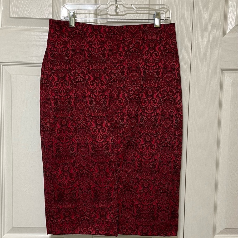 Worthington Burgundy Patterned Pencil Skirt